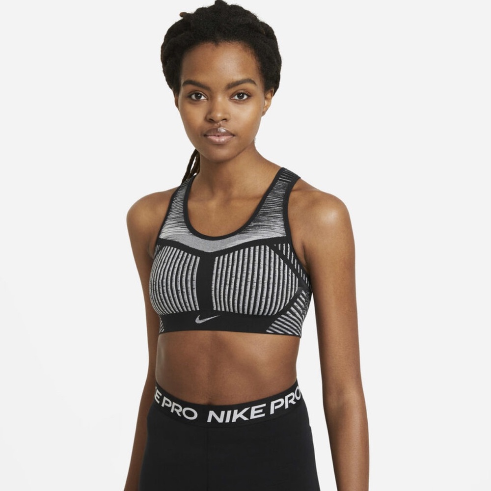 NWT Nike Black & Grey FE/NOM Flyknit Sports Bra